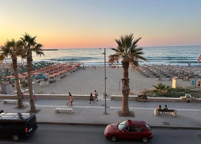 Apartament Beachfront Paradise *